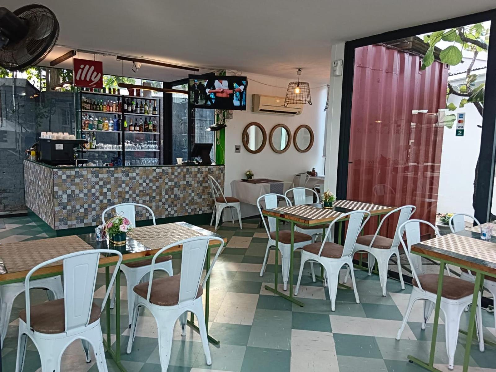 דורבן Concierge Hotel מראה חיצוני תמונה